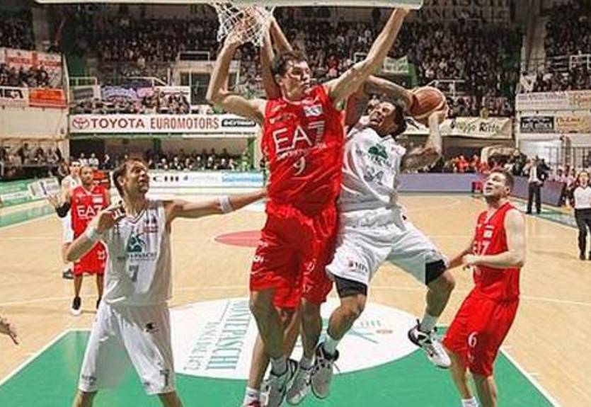 Италия. Монтепаски повел в финальной серии