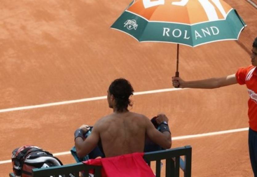 Феррер и Надаль покинули корт