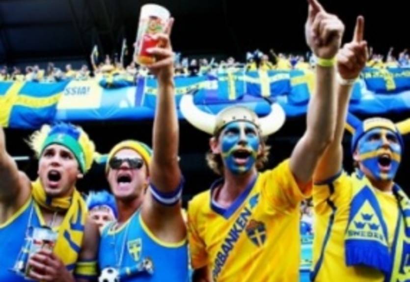 Евро-2012. Шведские фанаты уже в Украине