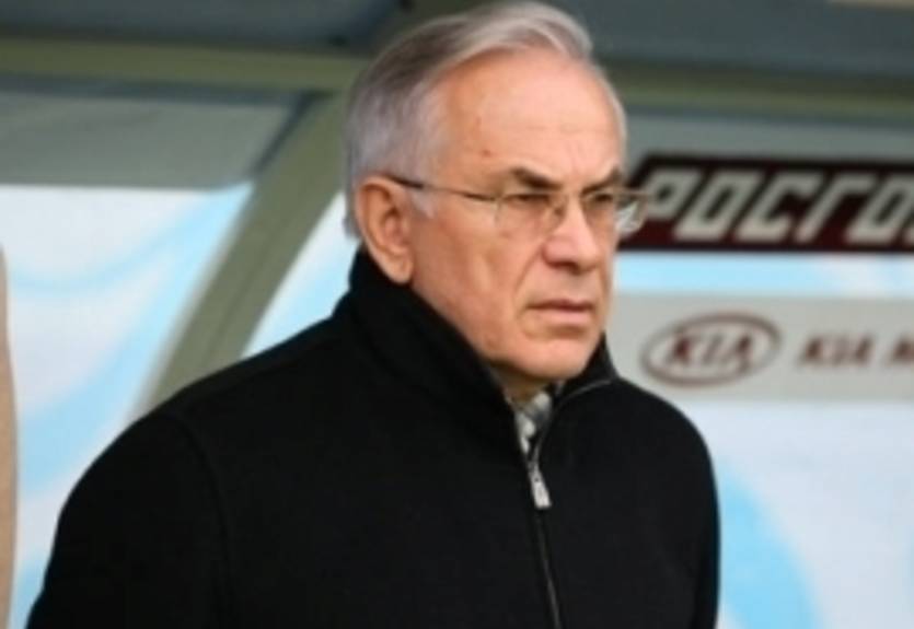 Экс-тренер Анжи возглавил Волгу