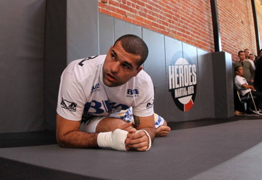 Маурисио Руа — Брэндон Вера на UFC on FOX 4