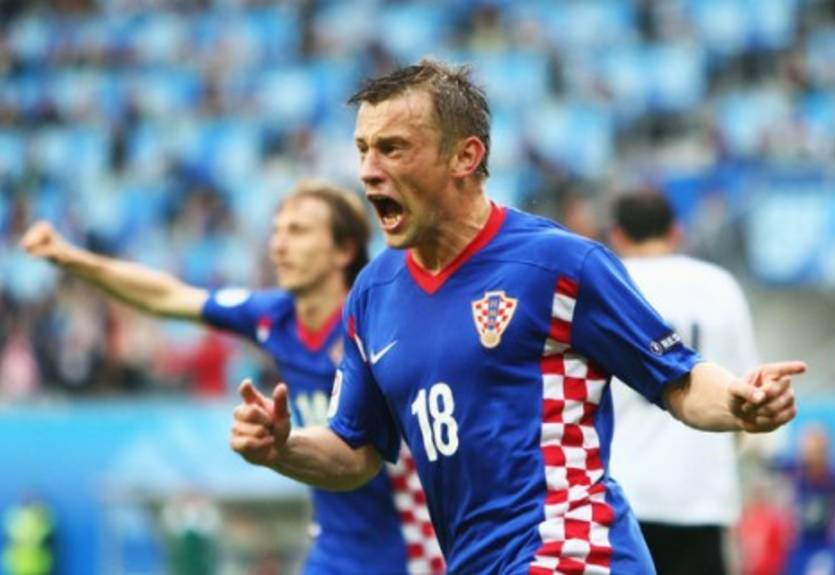 Хорватия: Олич — out, Калинич — in