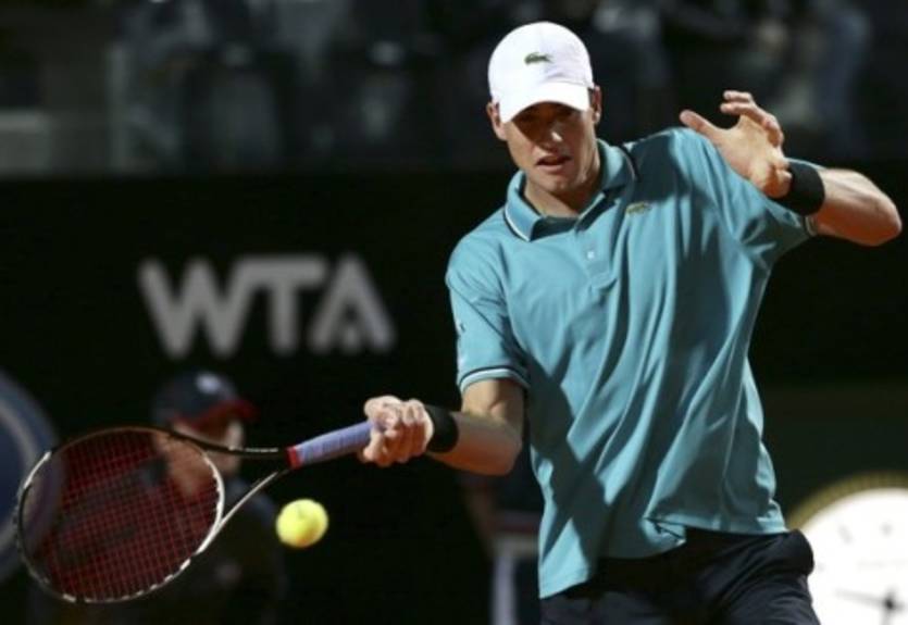 Ницца (ATP). Иснер идет дальше, Монфис прекращает борьбу