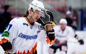 КХЛ. Локомотив подписал защитника и форварда