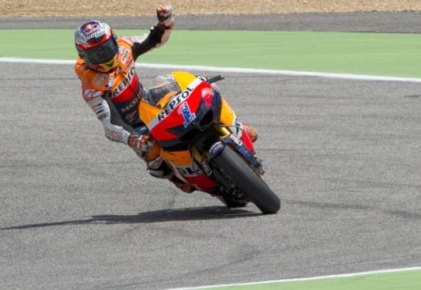 MotoGP. Гран-при Франции. Стоунер по-прежнему впереди