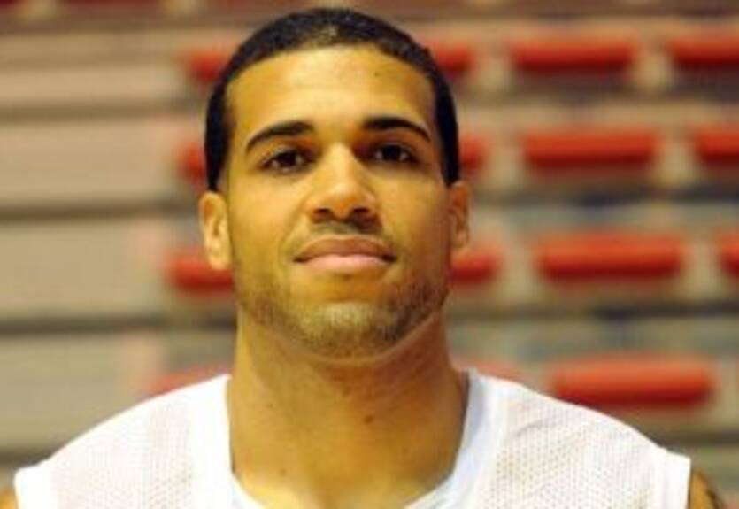 Уникаха и Бильбао борются за американского защитника