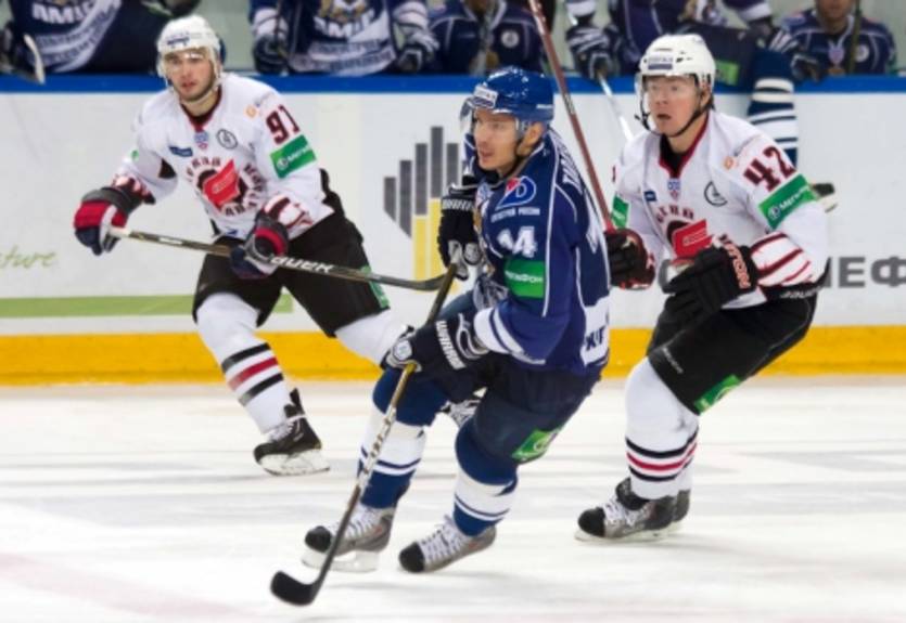 КХЛ. Амур продлил форварда