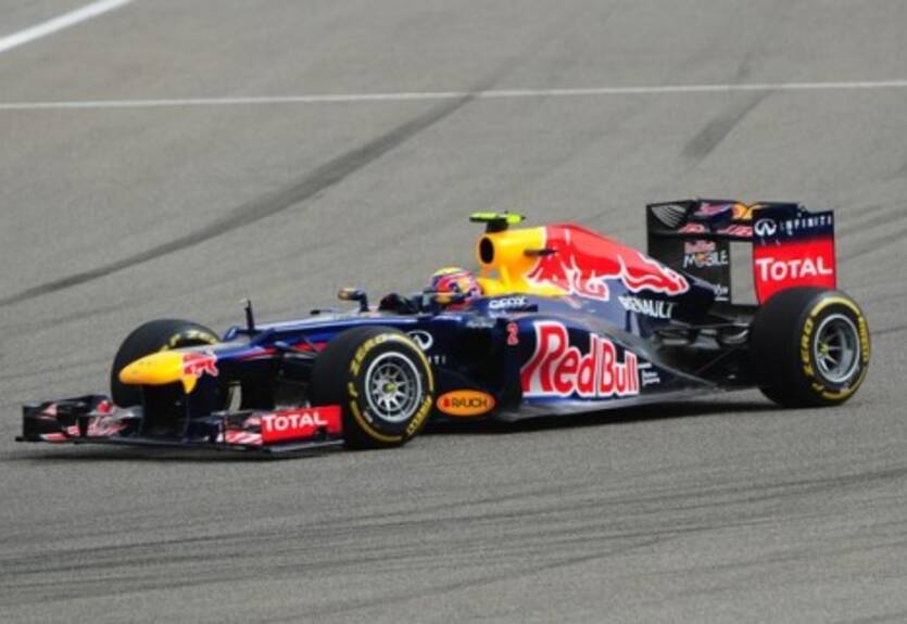 Формула-1. Болид Ред Булл едет в Киев