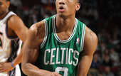 НБА. Защитник Бостона повредил плечо