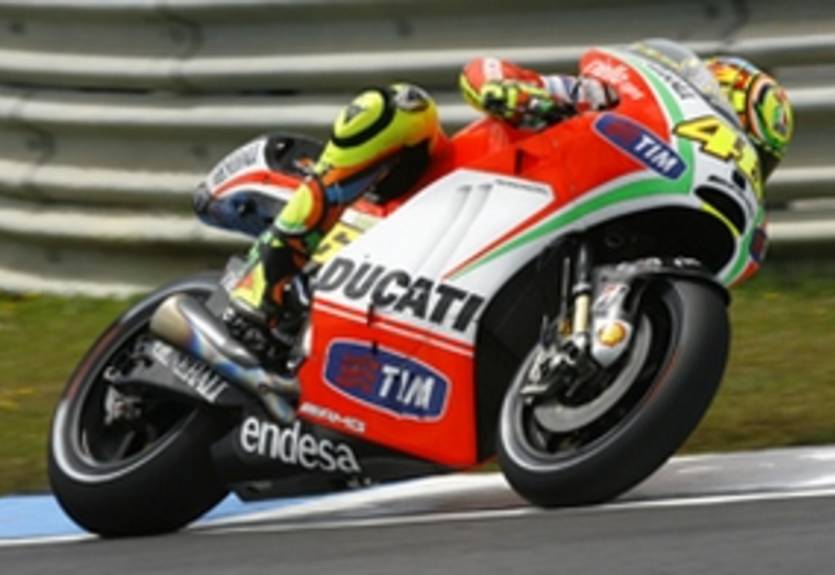 MotoGP. Росси: "Я не далек от лидеров"