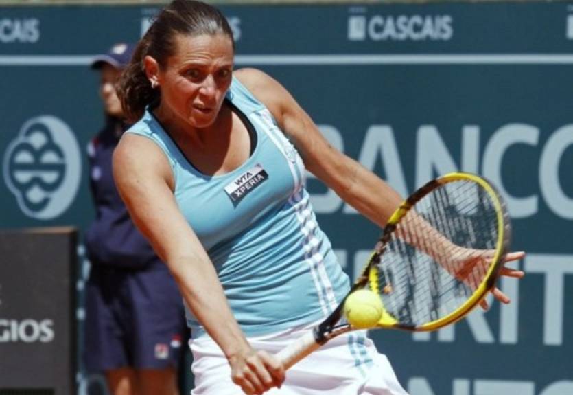 Эшторил (WTA). Винчи и Петрова одержали победы