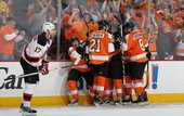 НХЛ. Победа Филадельфии в овертайме, успех Финикса