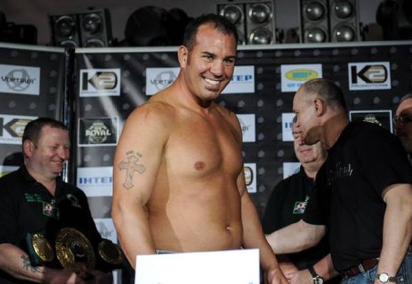 Устинов — Гаверн. Взвешивание. ФОТО