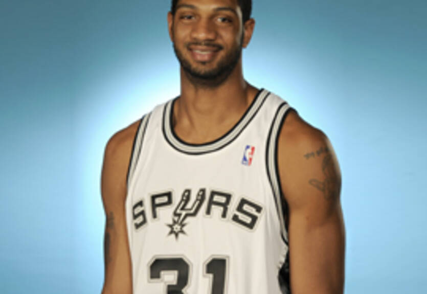 НБА. Хорнетс подписали бигмэна