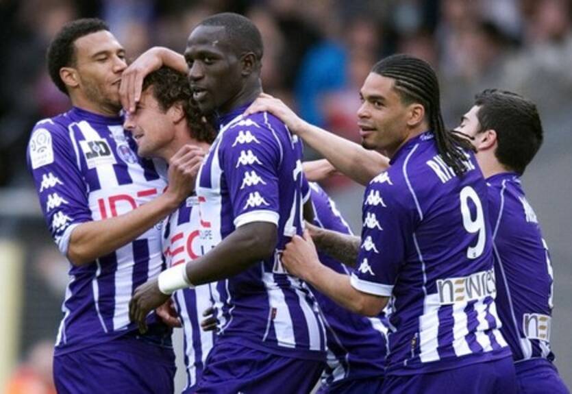 Тулуза унижает Лион, Марсель не справился с Каном + ВИДЕО