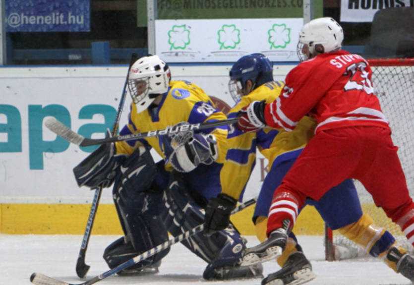 ЧМ U-18 (1B). Беларусь деклассирует Украину