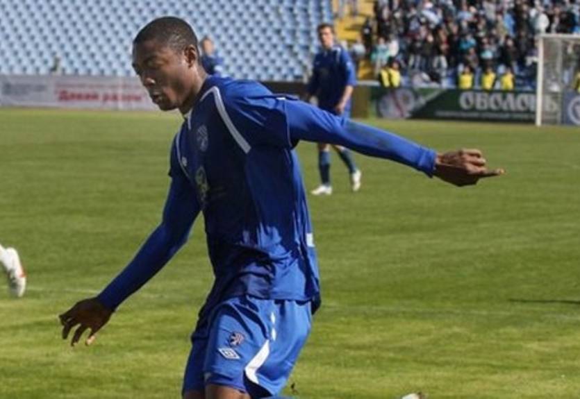 Таврия уверенно берет три очка в Мариуполе