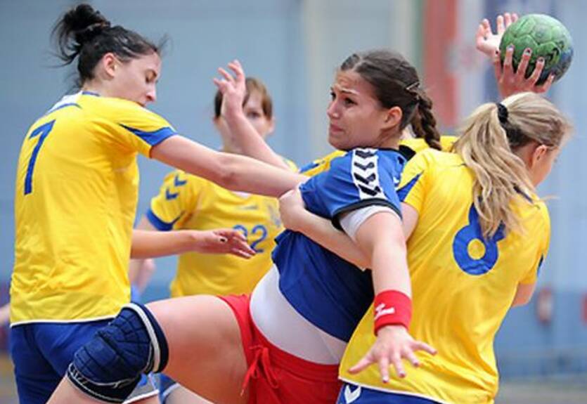 Гандбол. Отбор ЧМ-2012 (W-20). Сербки легко побеждают украинок