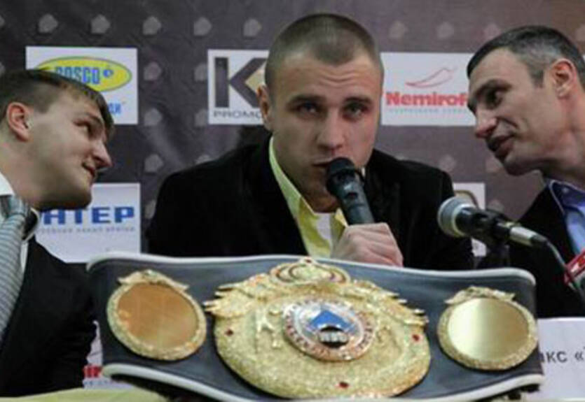 Официально: Бурсак встретится с Энжикамом 4-го мая