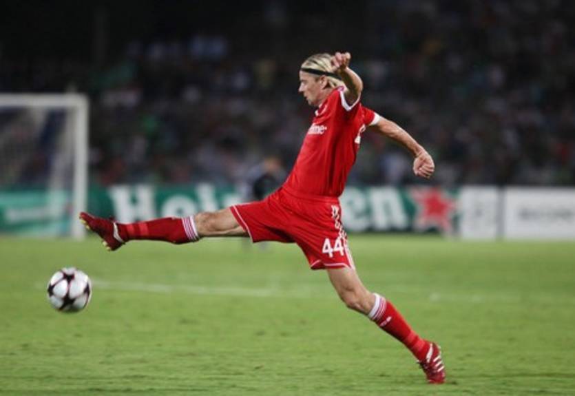 Тимощук остается в Баварии еще на год