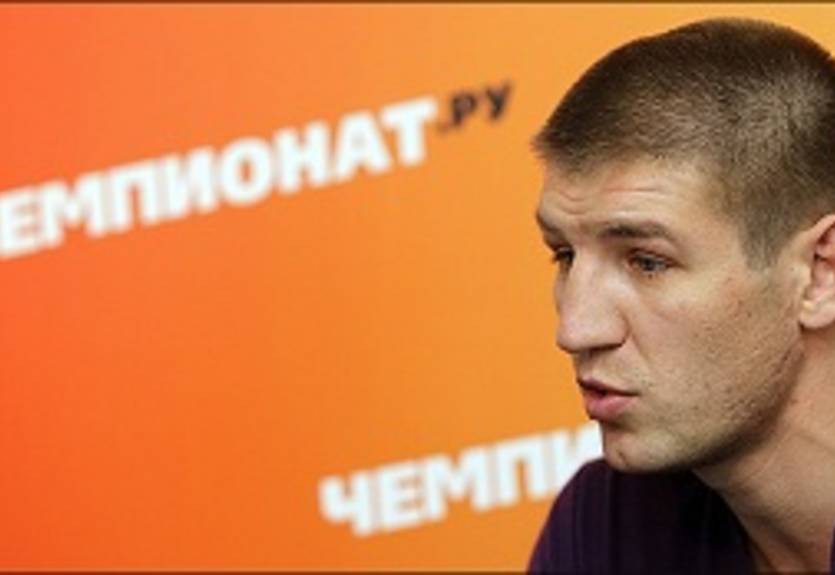 Пирог ведет переговоры с Гилом