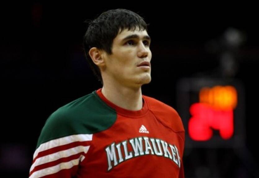 НБА. Нетс: Гарнетт или Ильясова