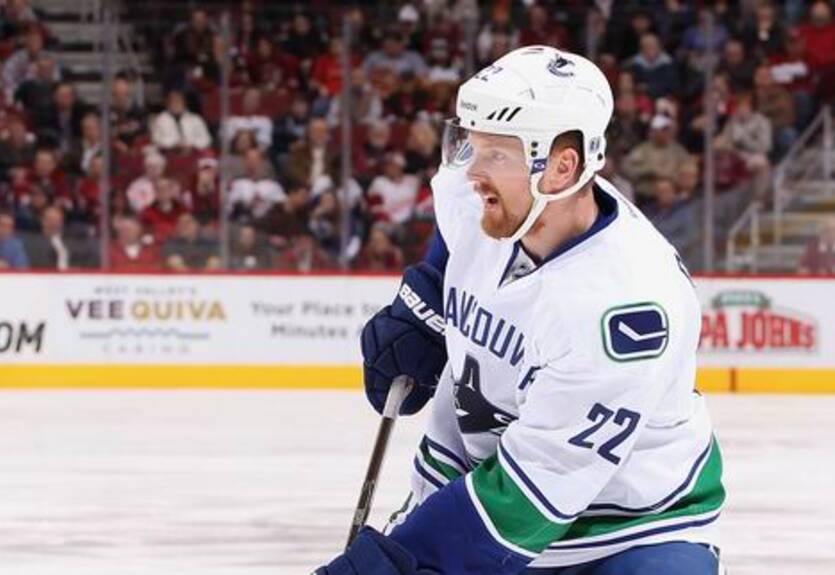 НХЛ. В Ванкувере не знают, когда вернется Д.Седин