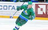 КХЛ. Салават продлил Григоренко