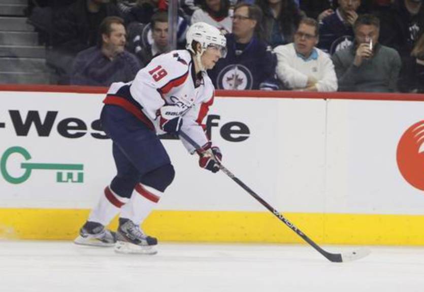 НХЛ. Вашингтон: Бэкстрему разрешены контактные тренировки