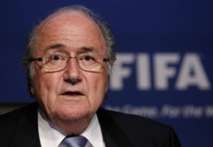 Блаттер: "Это чудо, что Муамба выжил"