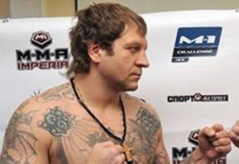 Монсон проведет бой с младшим Емельяненко?
