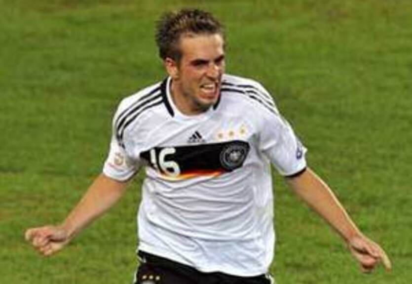 Лев: Лам будет левым защитником на Евро