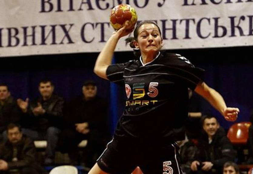 Гандболистка сборной Украины сломала ребро