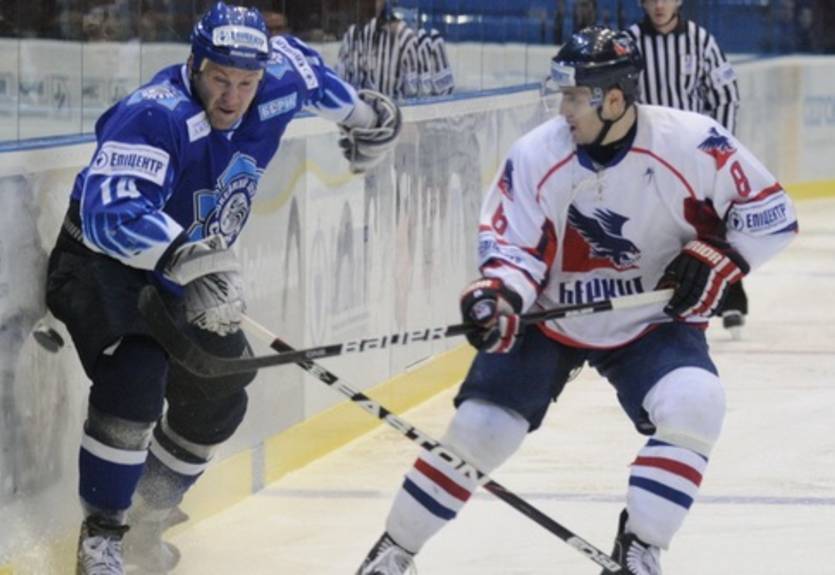 ПХЛ. Выбираем лучших в феврале!