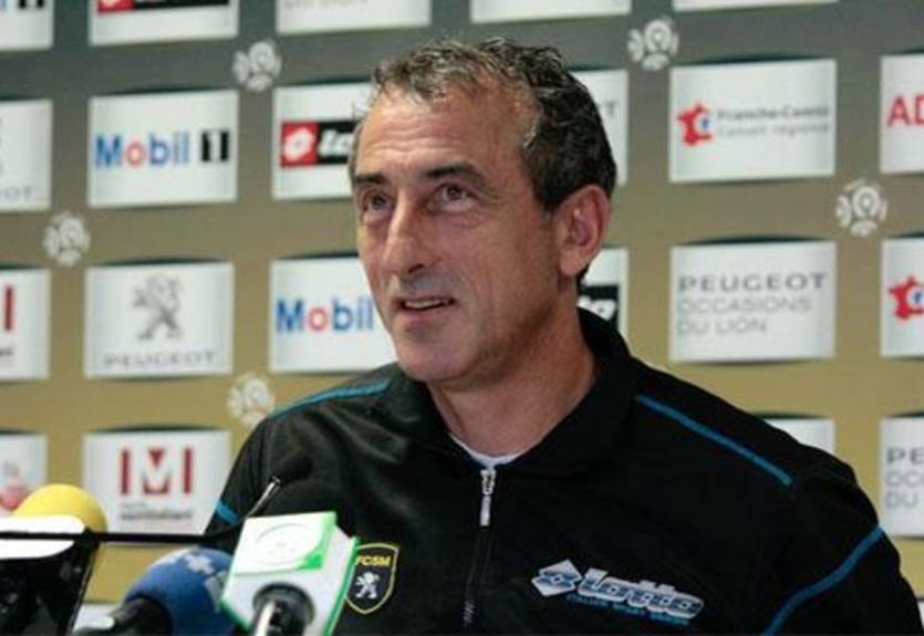 Сошо увольняет тренера