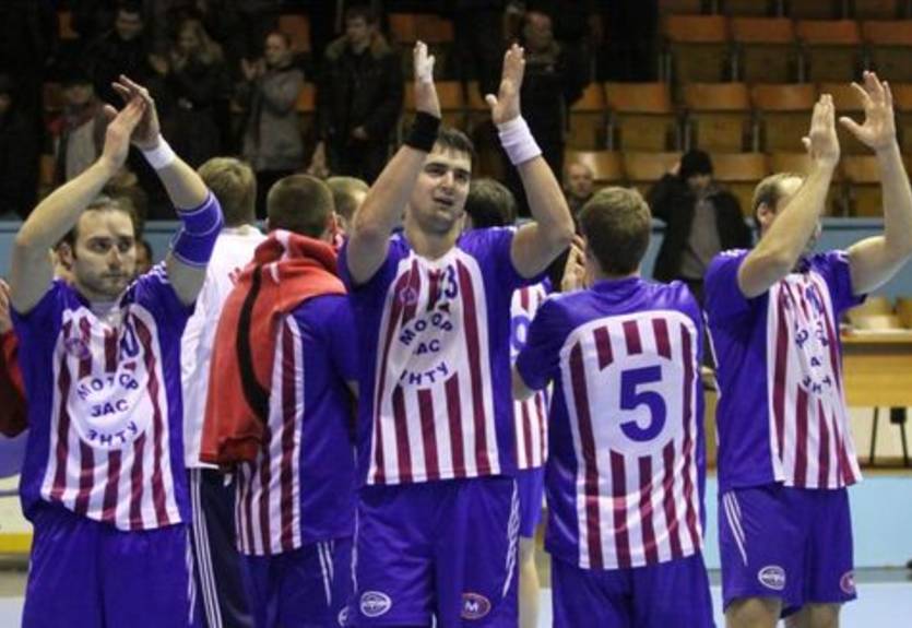 Гандбол. Мотор приближается к лидеру, Портовик отдаляется от медалей