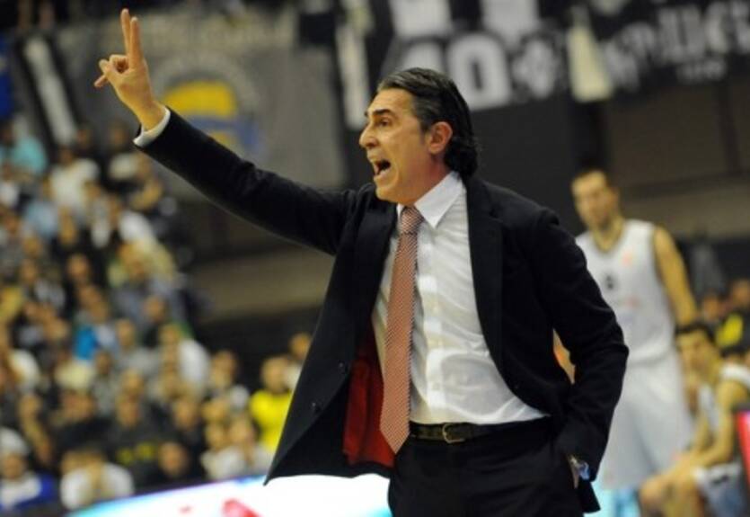 Армани Джинс ищет снайпера