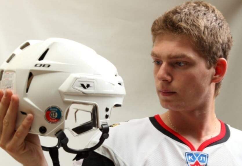 КХЛ. Трактор попытается удержать Кузнецова