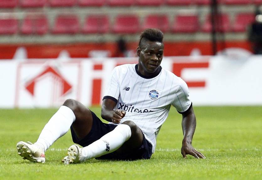 Марио Балотелли рассвирепел из-за замены в матче чемпионата Турции