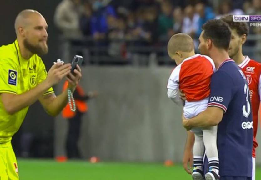 Вратарь Реймса обратился к Месси с необычной просьбой после поражения от ПСЖ