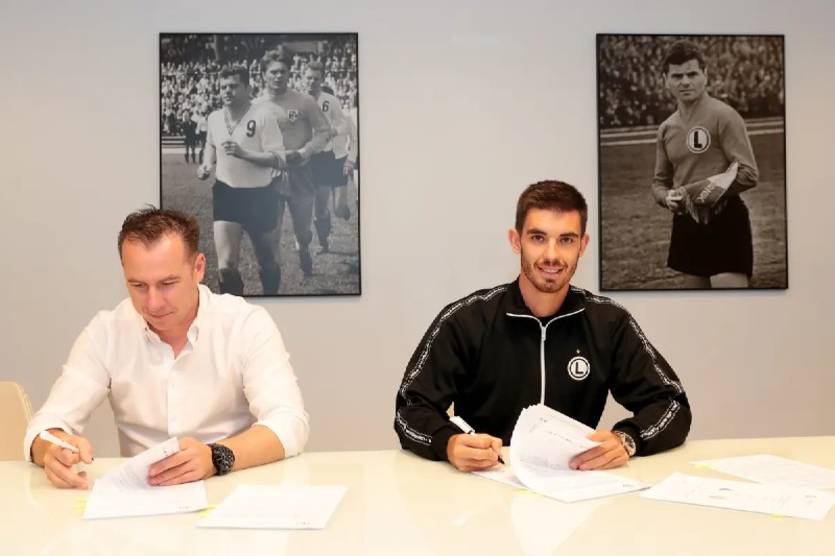 Игорь Харатин (справа) / legia.com