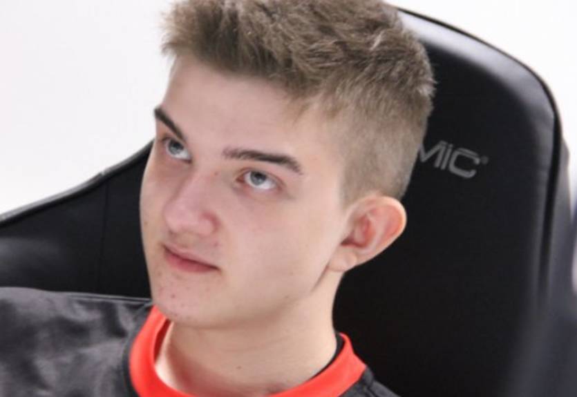 NaVi анонсировали новый состав по Dota 2