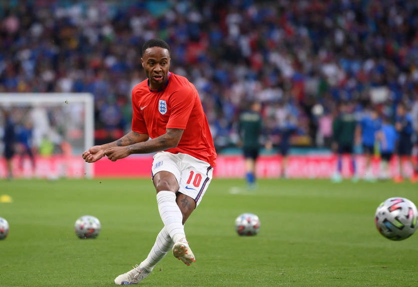 Александер-Арнольд: Стерлинг - кумир для всех англичан Александер-Арнольд: Стерлинг - кумир для всех англичан