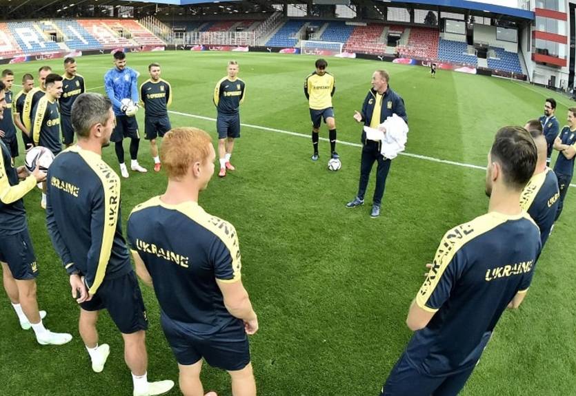 Сборная Украины провела предматчевую тренировку в Чехии