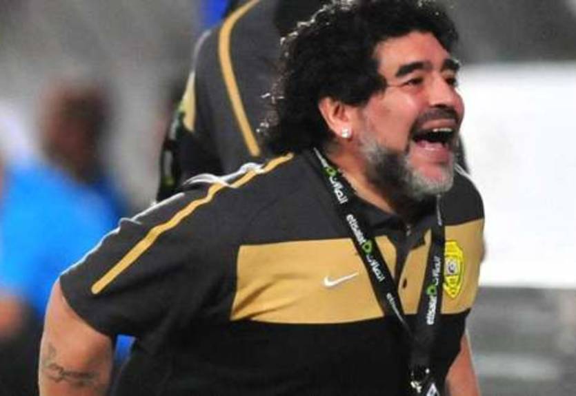 Марадона требует деньги на трансферы