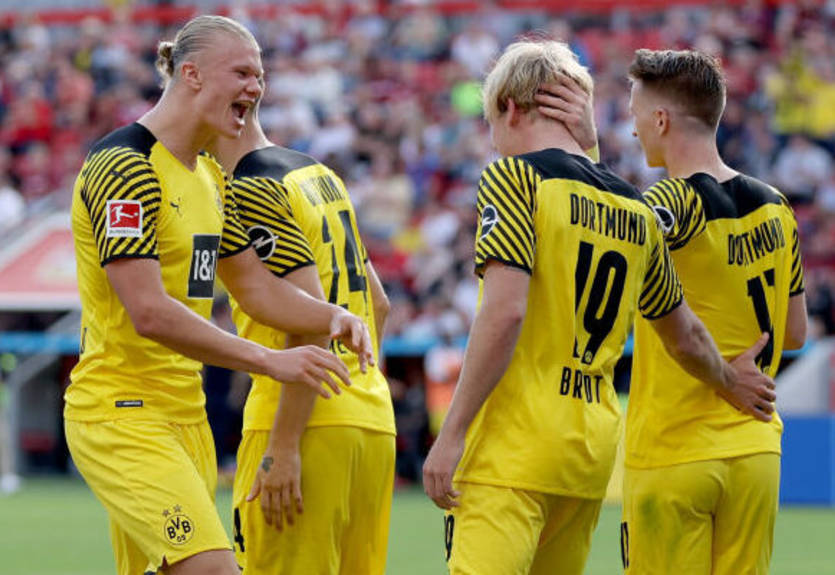 Боруссия Д добыла волевую победу над Байером, Вольфсбург переиграл Гройтер Фюрт и результаты других матчей Бундеслиги