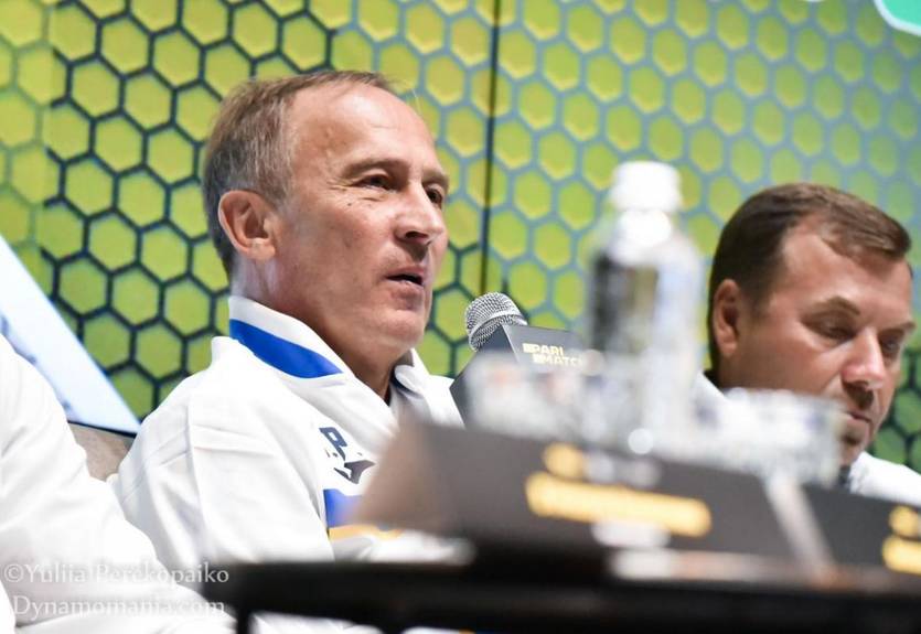 Петраков раскритиковал Караваева: Попросил показать, как правильно держать игрока. Он показал неправильно