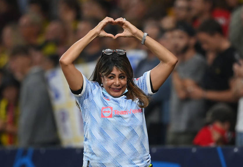 Криштиану отправил в нокаут девушку-стюарда, но красиво попросил прощения