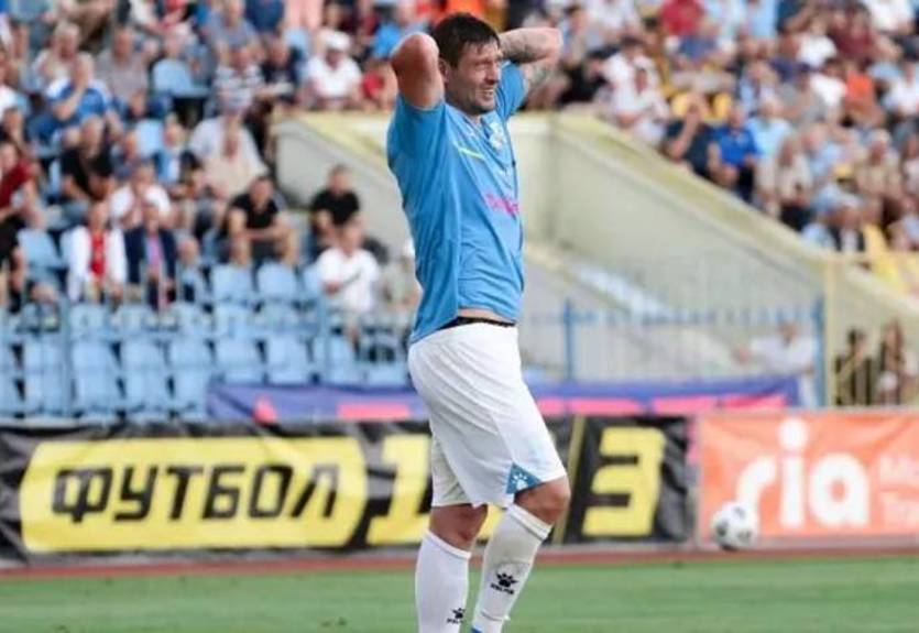 Селезнев извинился за показанный средний палец в матче с Ворсклой