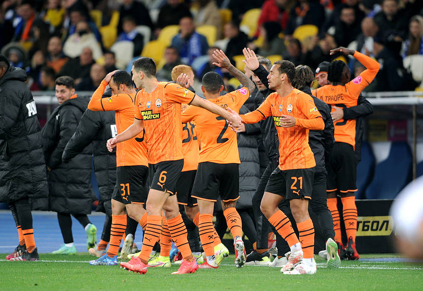 Шахтер - Динамо Киев: Патрик фантастическим ударом довел счет до разгромного